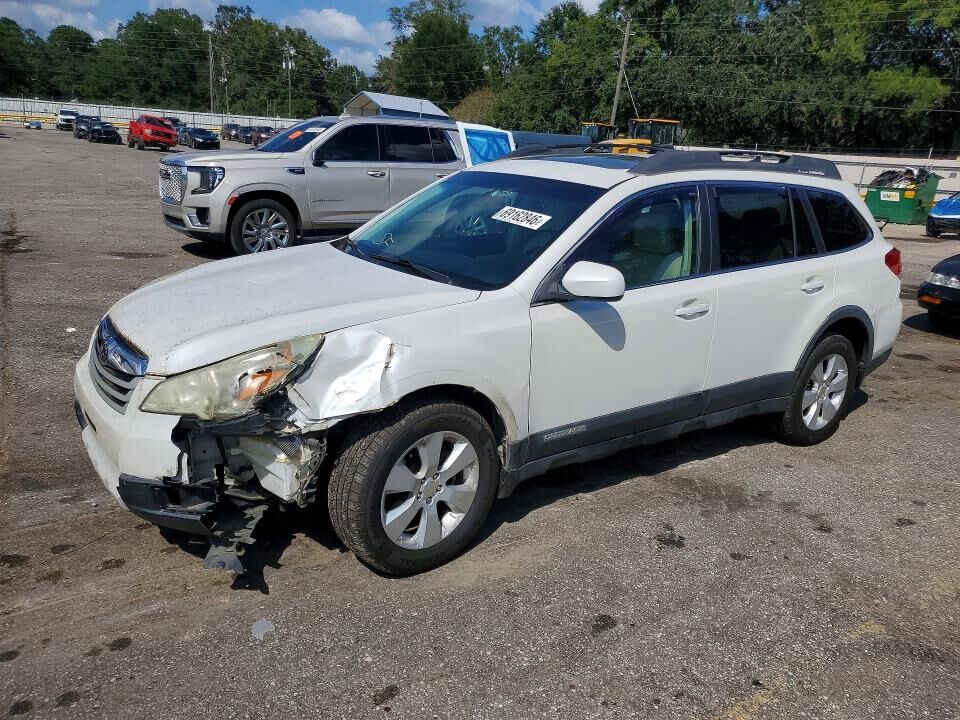 2011 SUBARU Outback