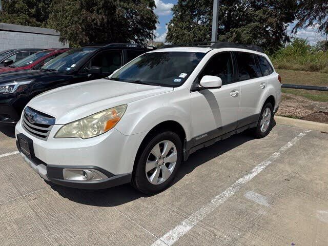 2011 SUBARU Outback