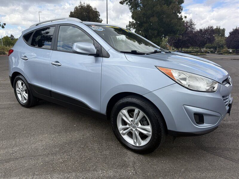 2011 HYUNDAI Tucson