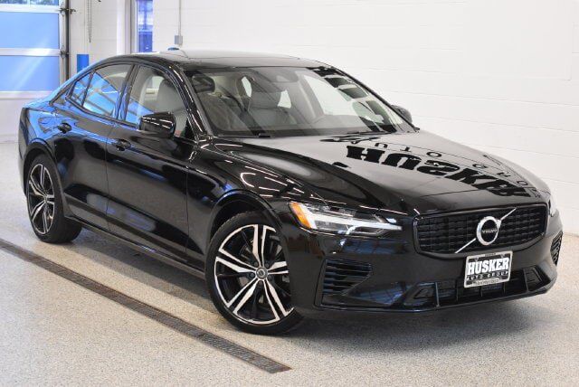 2022 VOLVO S60