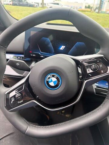 2024 BMW i5
