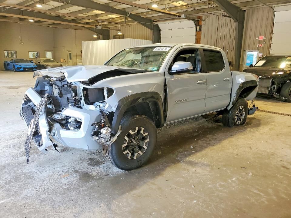 2019 TOYOTA Tacoma