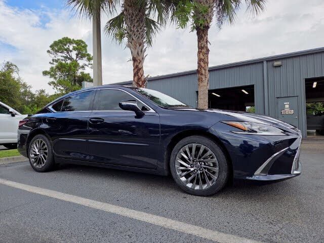 2024 LEXUS ES
