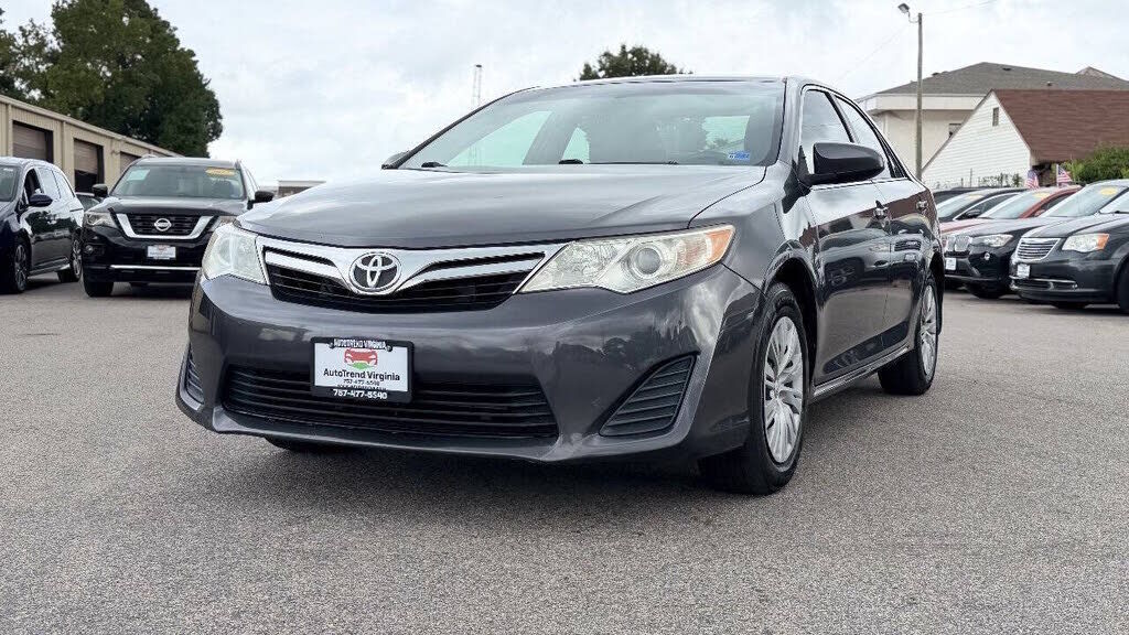 2013 TOYOTA Camry