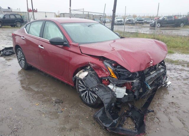 2024 NISSAN Altima