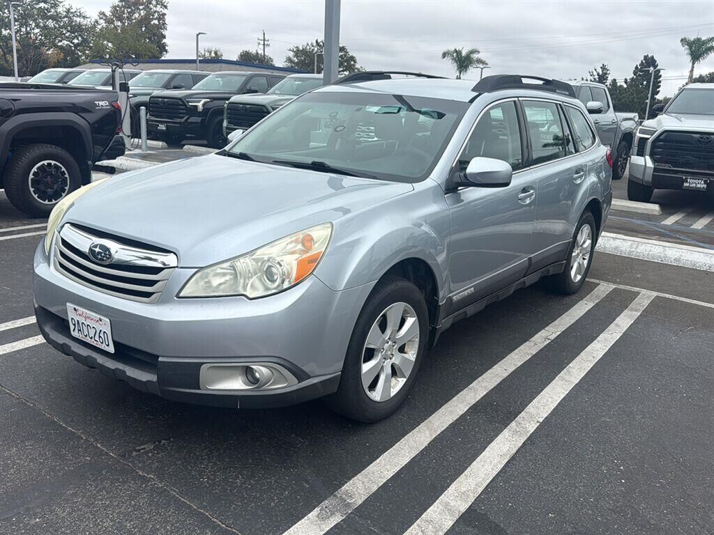 2012 SUBARU Outback