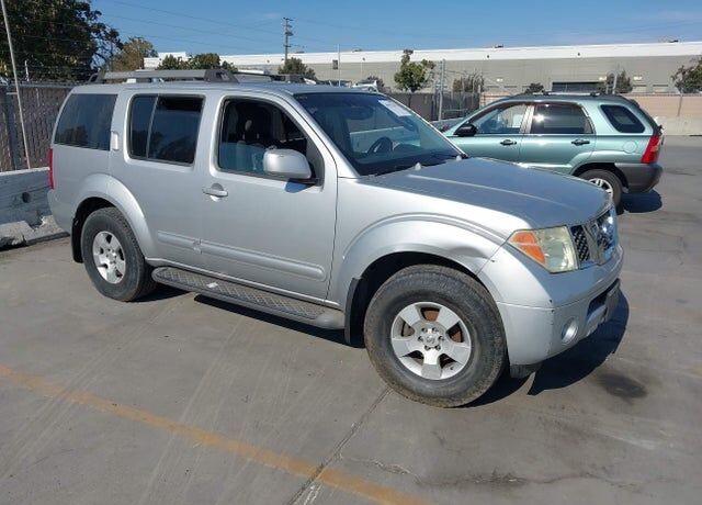 2005 NISSAN Pathfinder