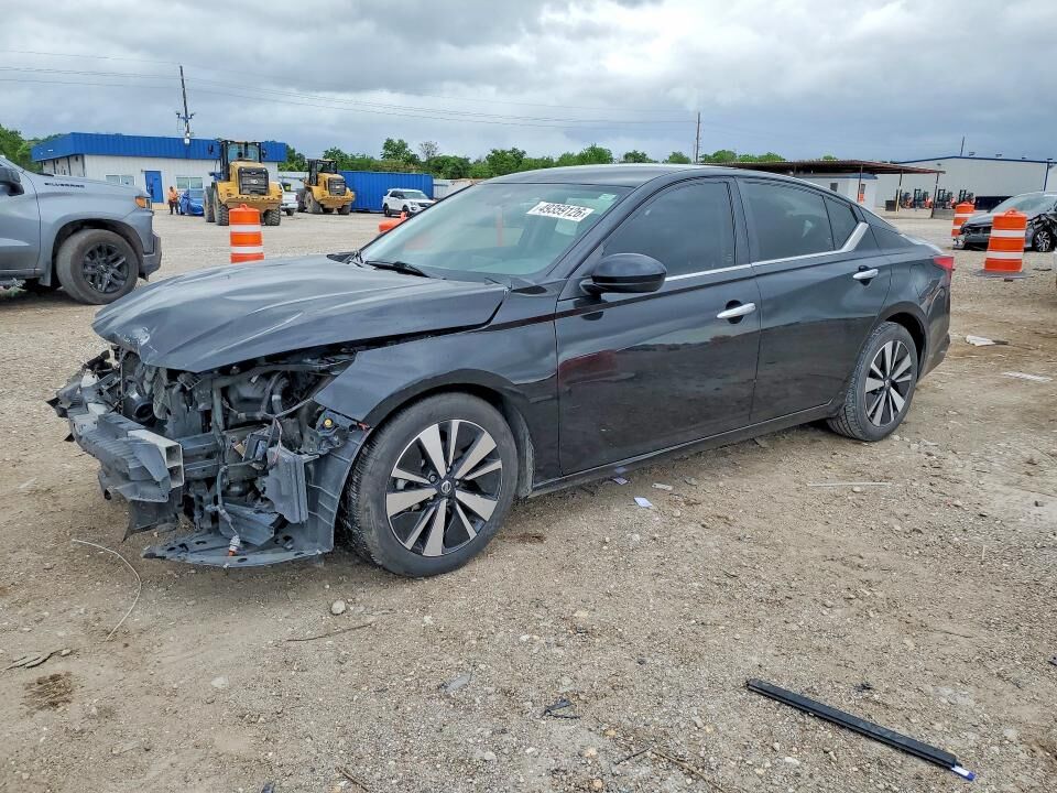 2022 NISSAN Altima