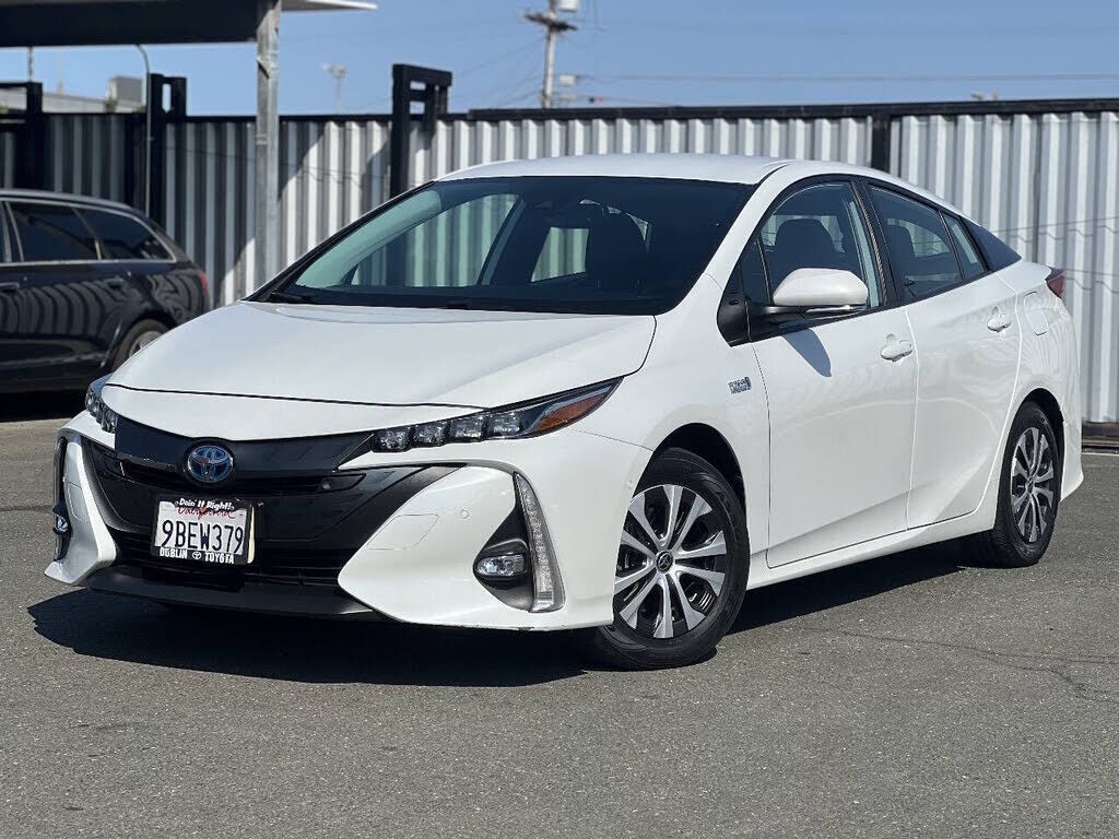 2022 TOYOTA Prius