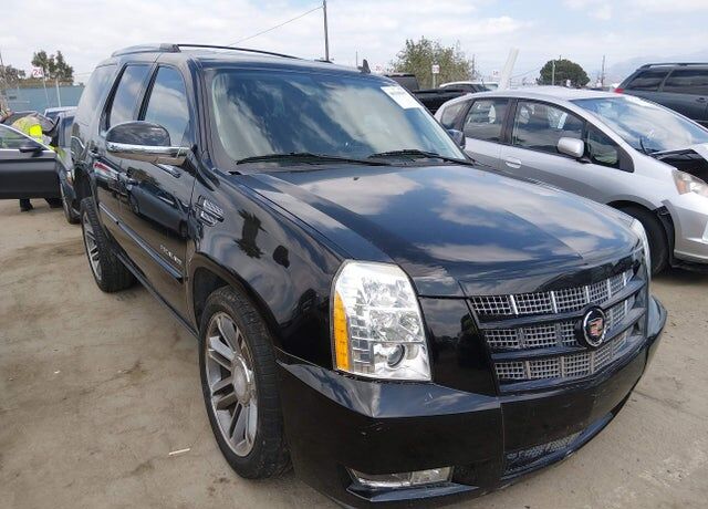 2013 CADILLAC Escalade
