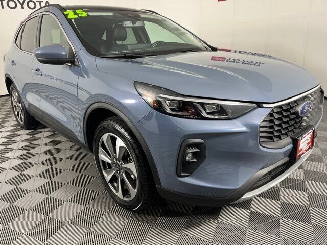 2025 FORD Escape