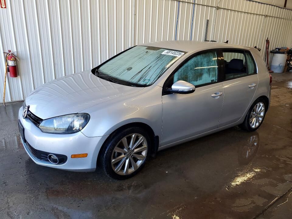 2013 VOLKSWAGEN Golf