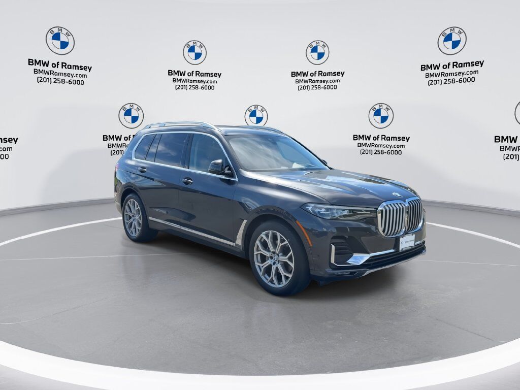 2022 BMW X7