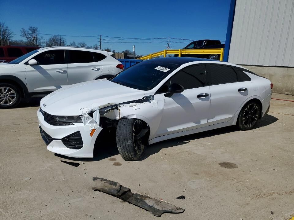 2022 KIA K5