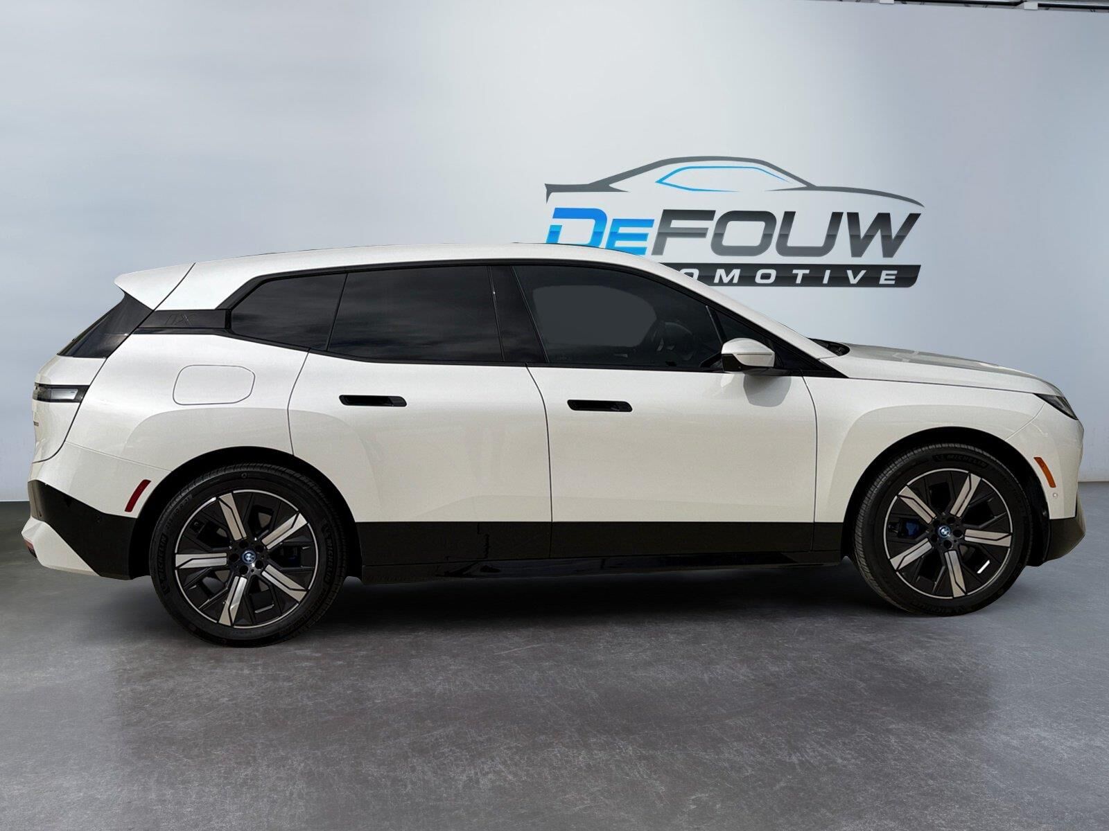 2025 BMW iX