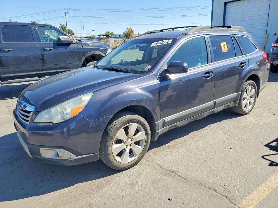 2011 SUBARU Outback