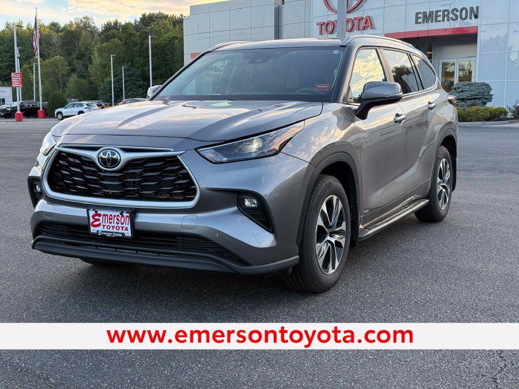 2026 TOYOTA Highlander