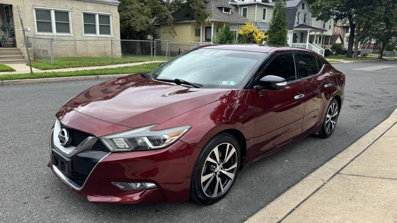 2017 NISSAN Maxima