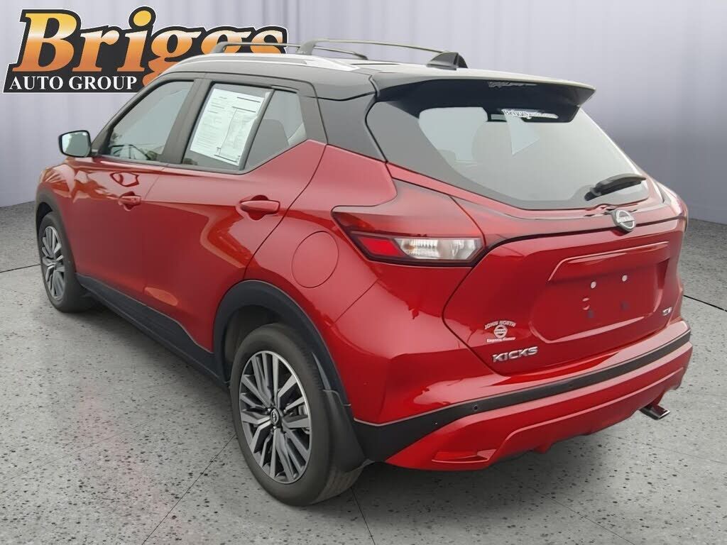 2022 NISSAN Kicks