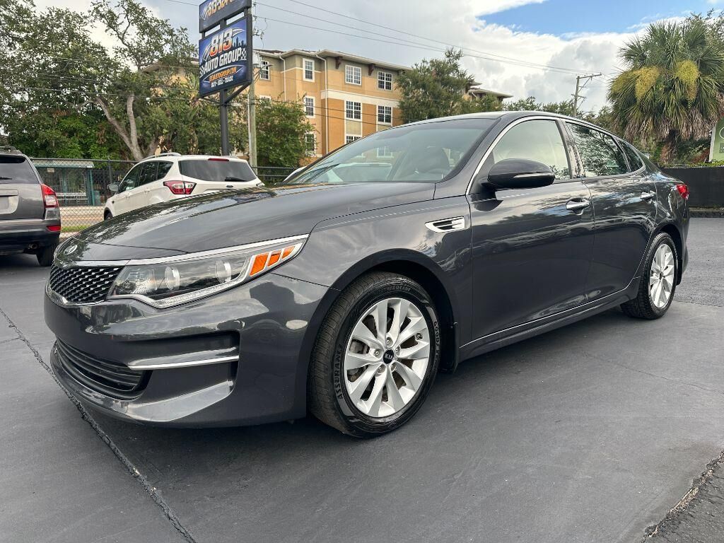 2017 KIA Optima