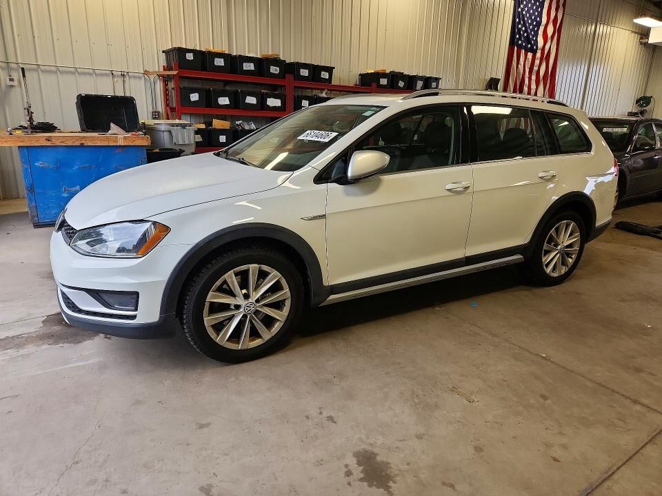 2017 VOLKSWAGEN Golf Alltrack