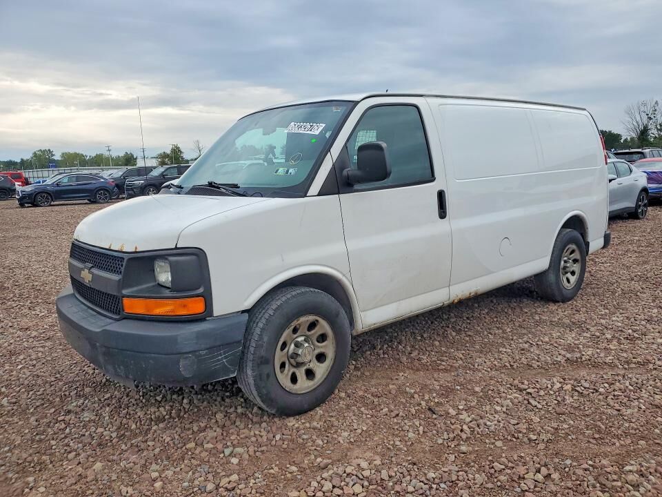 2013 CHEVROLET Express
