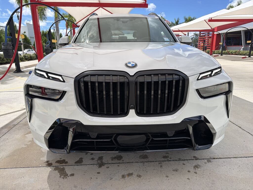 2026 BMW X7