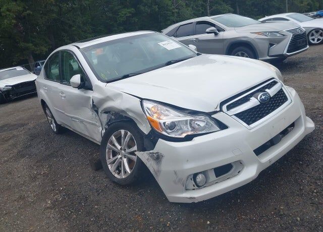 2013 SUBARU Legacy