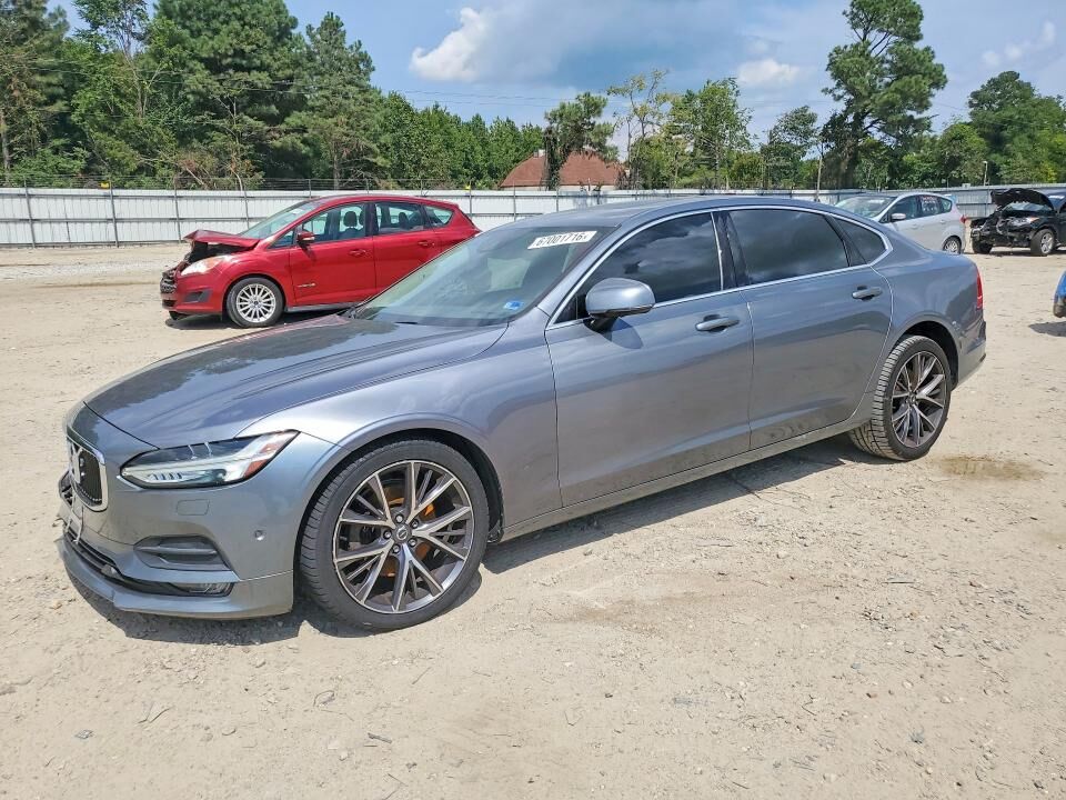 2018 VOLVO S90