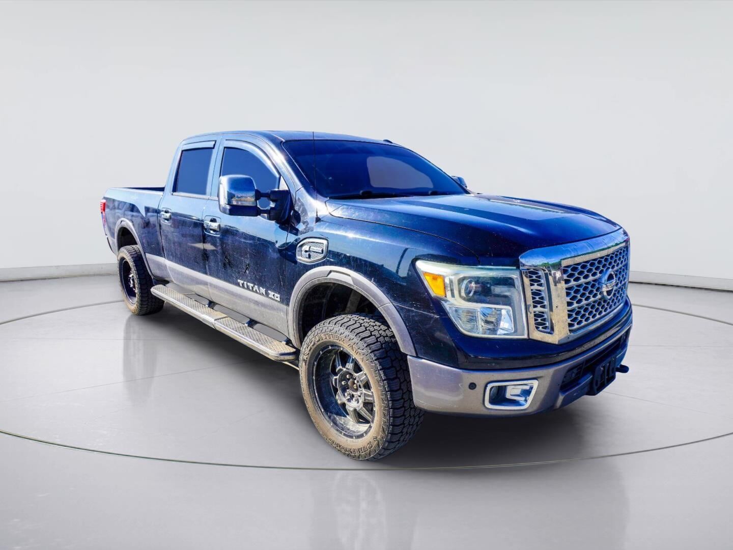 2016 NISSAN Titan