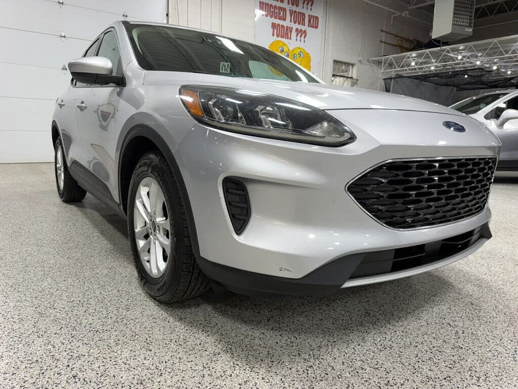 2020 FORD Escape