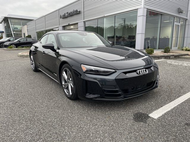 2024 AUDI e-tron GT