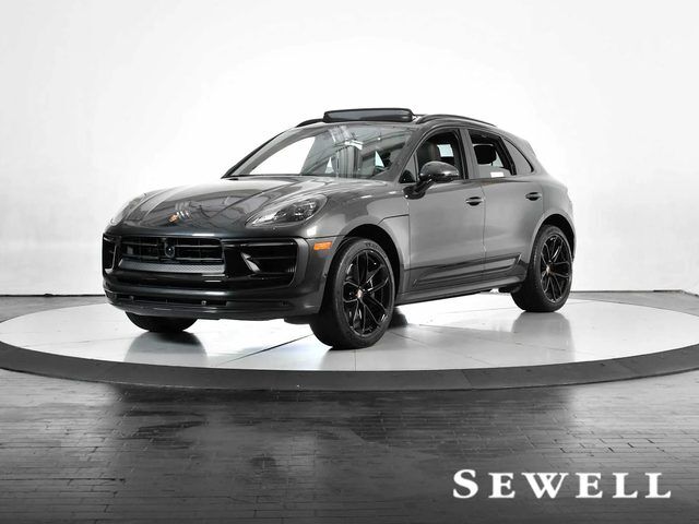 2024 PORSCHE Macan
