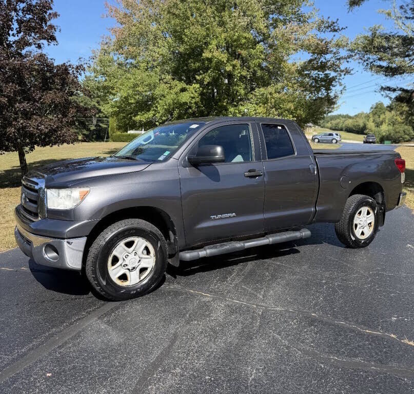2011 TOYOTA Tundra