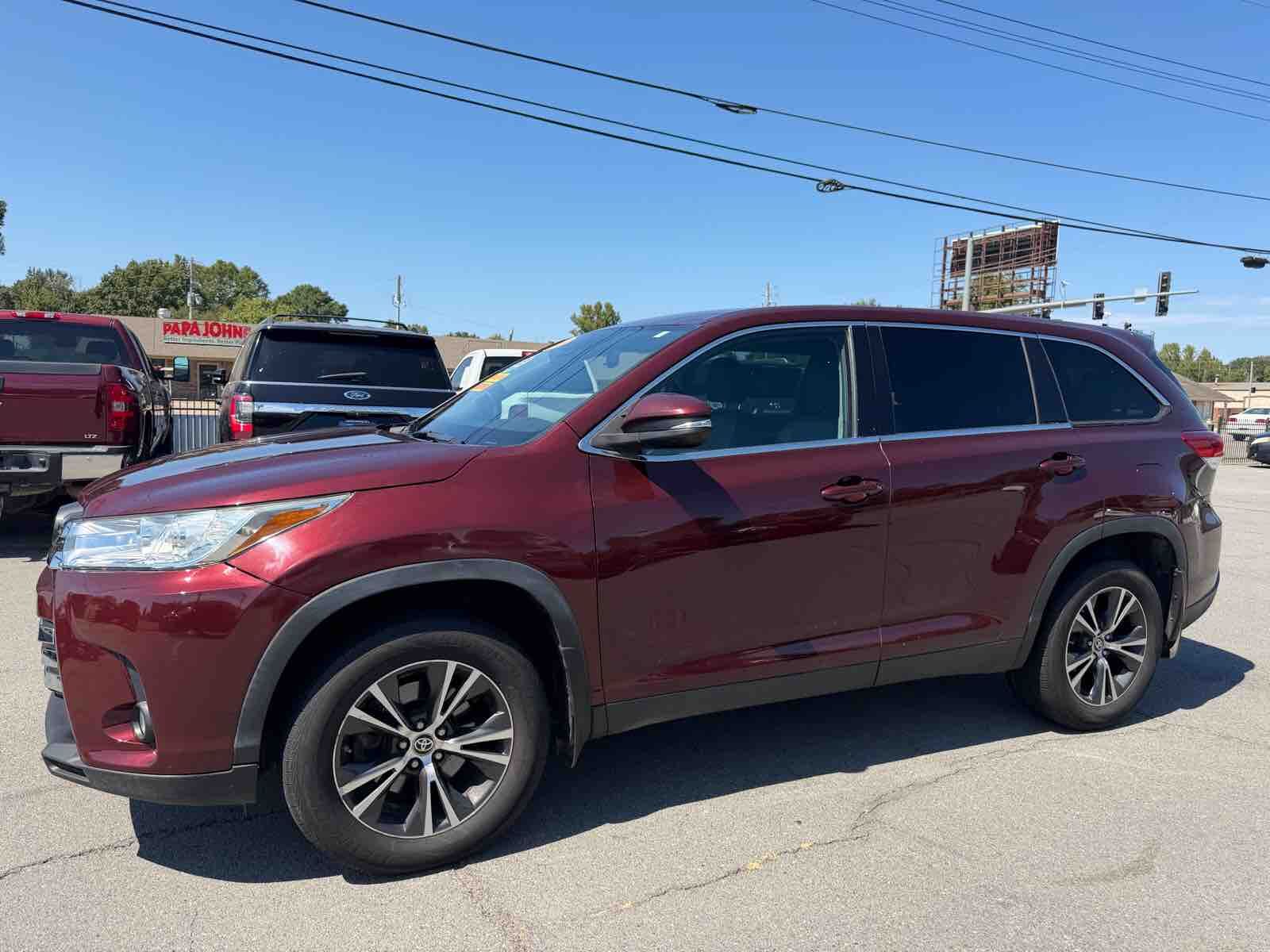 2019 TOYOTA Highlander