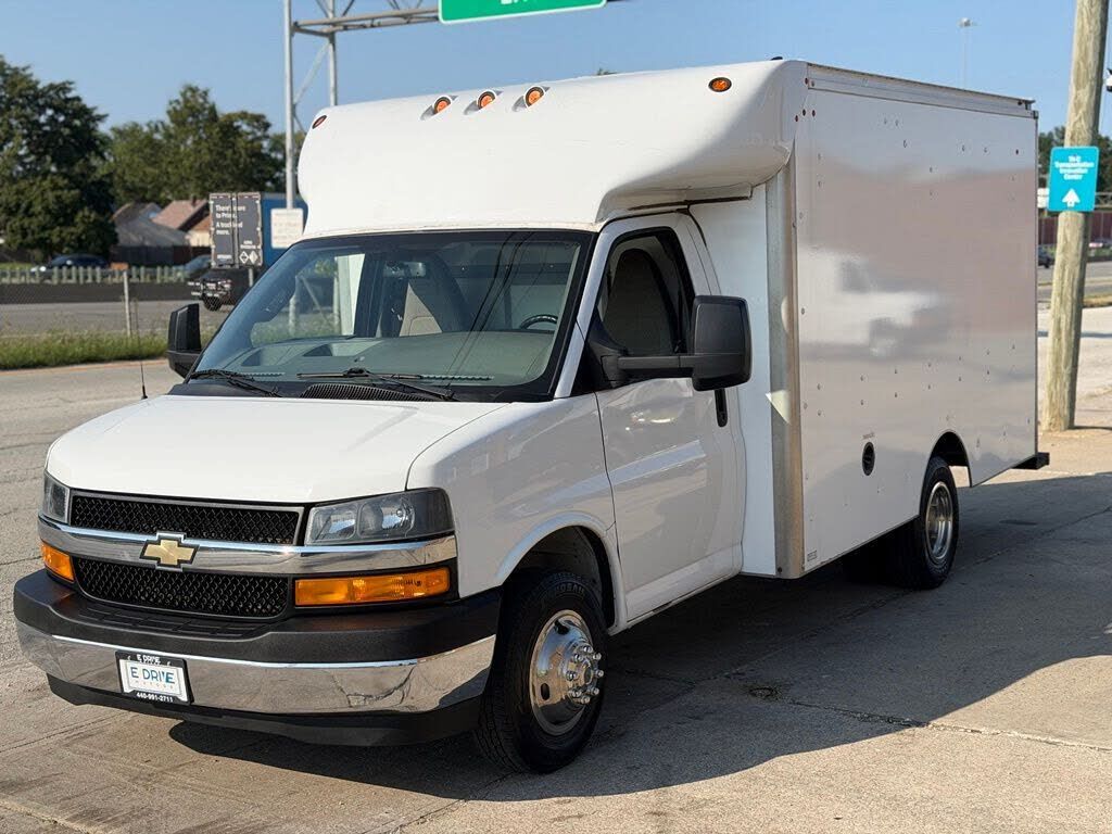 2020 CHEVROLET Express