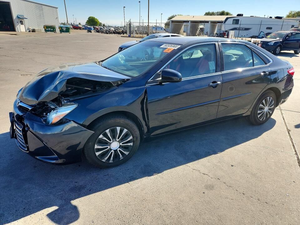 2017 TOYOTA Camry