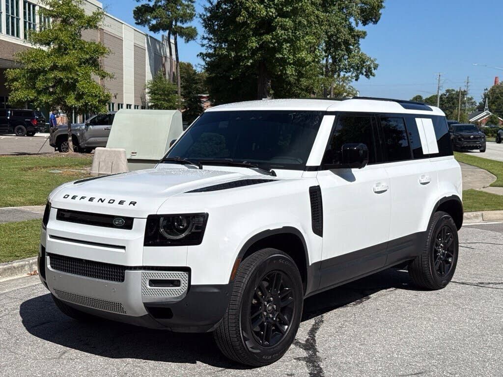 2025 LAND ROVER Defender