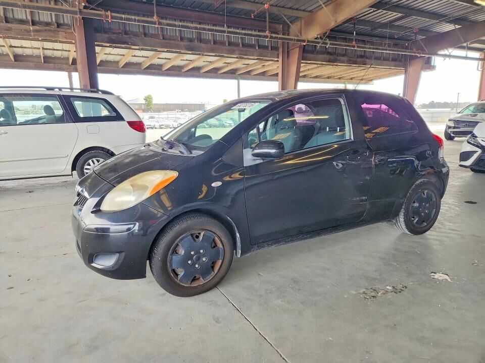 2011 TOYOTA Yaris