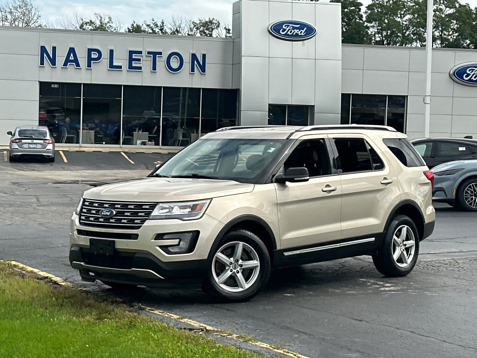 2017 FORD Explorer
