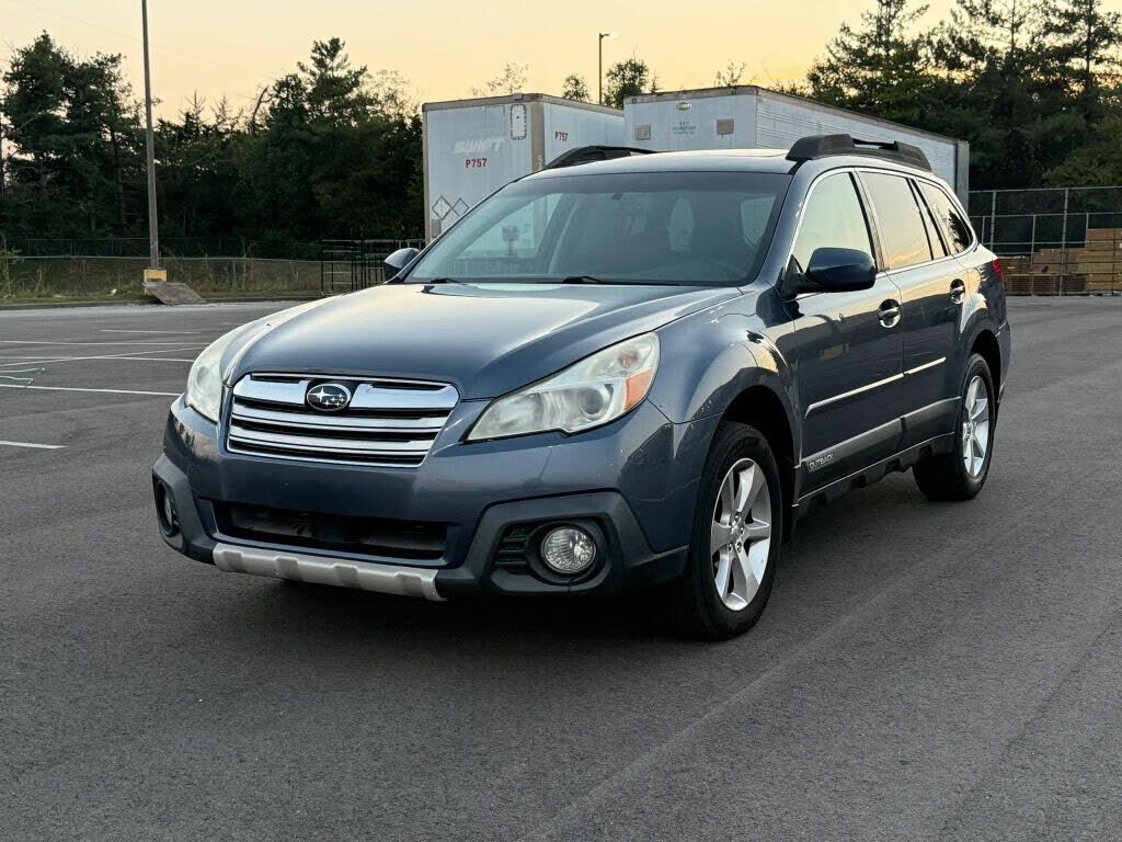 2013 SUBARU Outback