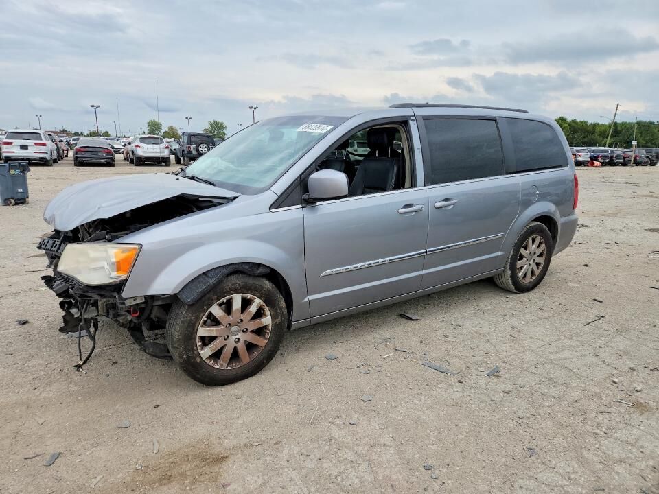 2013 CHRYSLER Town and Country