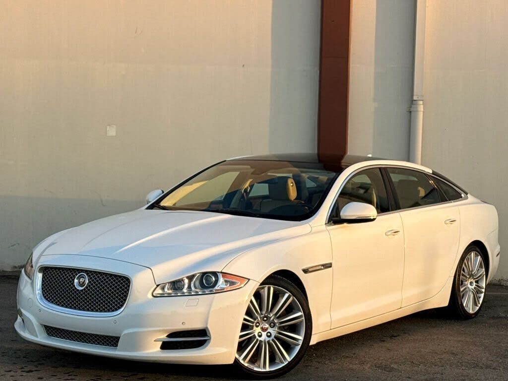 2015 JAGUAR XJ