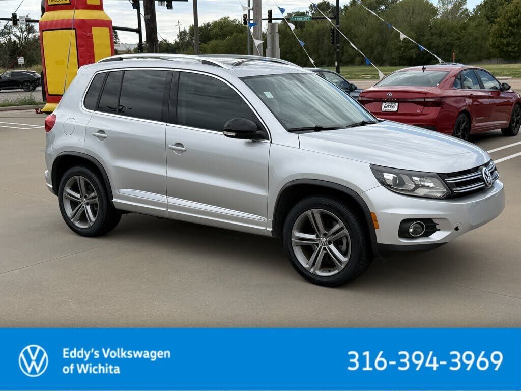 2017 VOLKSWAGEN Tiguan