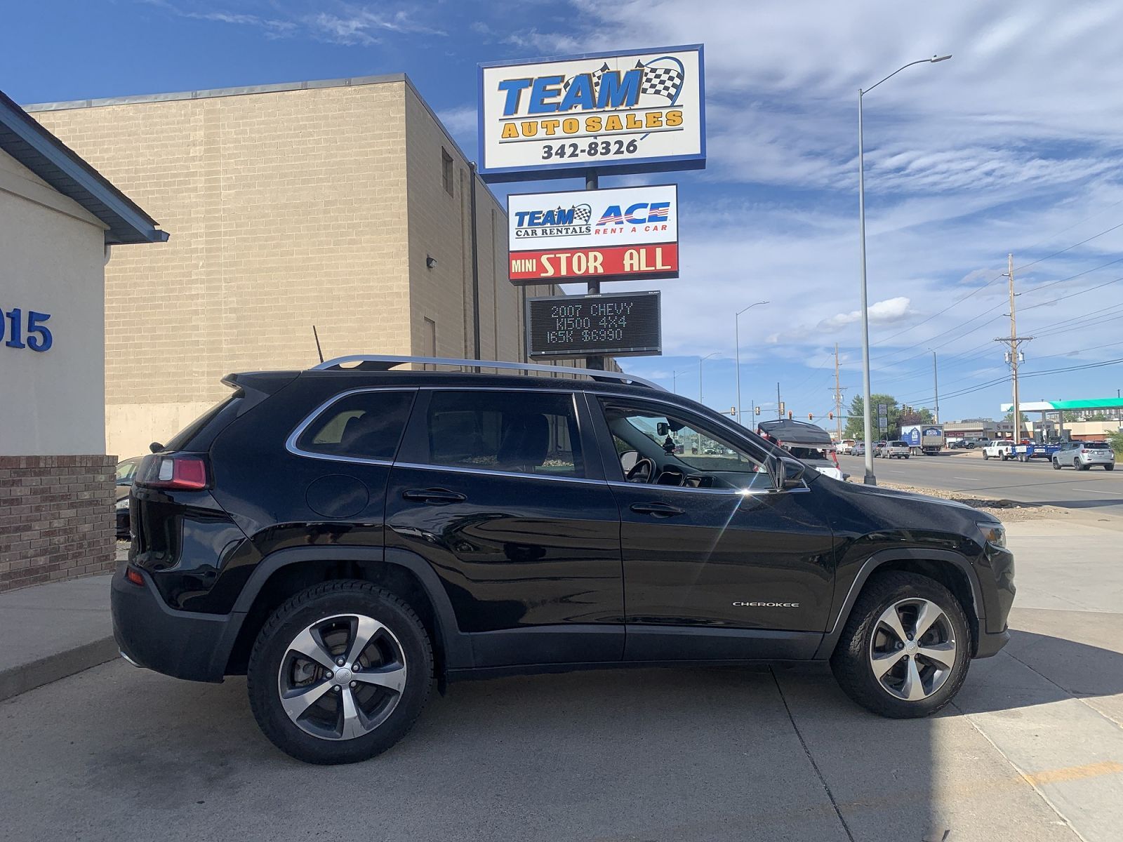 2019 JEEP Cherokee