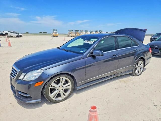 2013 MERCEDES-BENZ E-Class