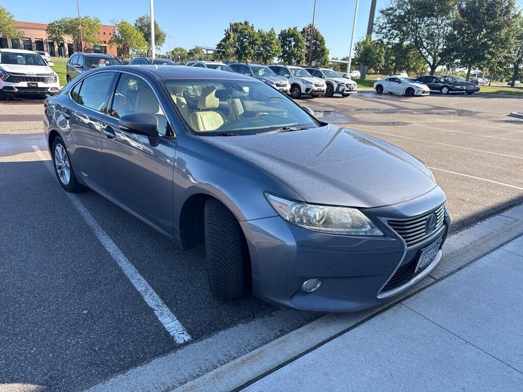 2013 LEXUS ES