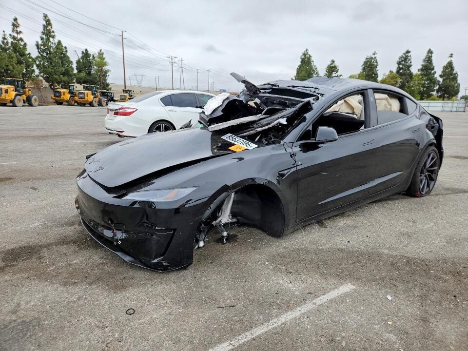 2026 TESLA Model 3