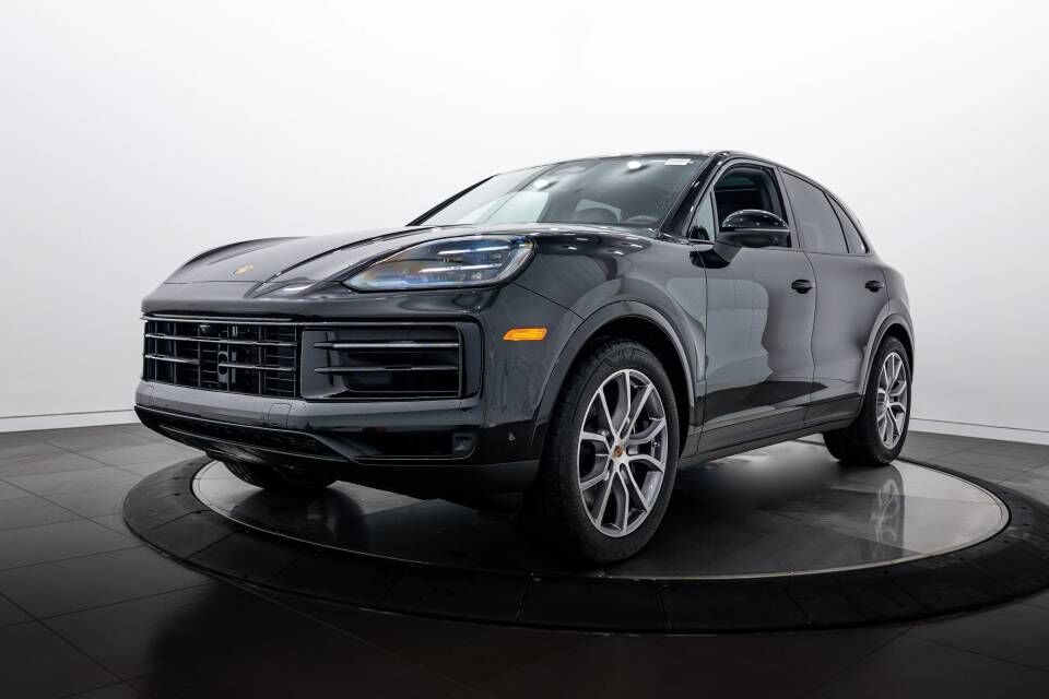 2026 PORSCHE Cayenne