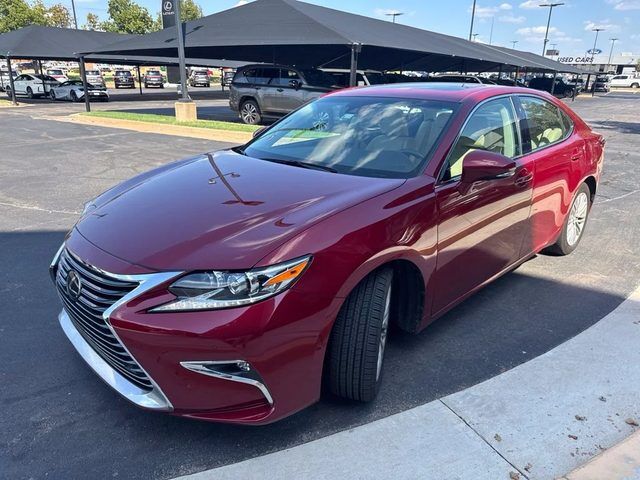 2017 LEXUS ES